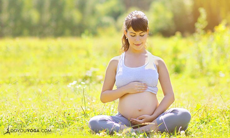 Prenatal-yoga-pregnant-woman